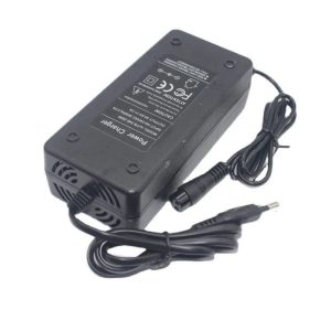 Oplader elektrische step X6  54.6V 2A